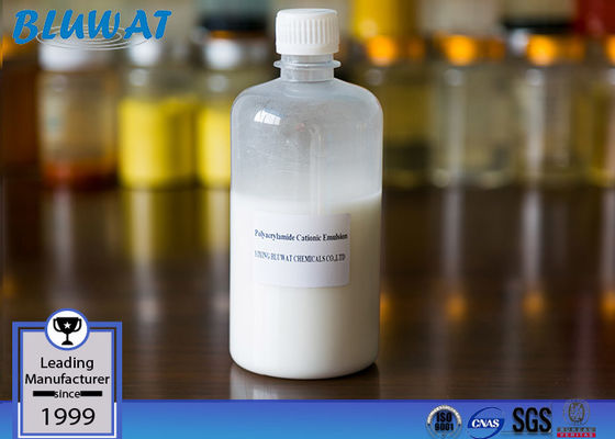 खरीदें Polyacrylamide Emulsion Coagulant और Flocculant Cationic Emulsion Coagulant जल उपचार ऑनलाइन निर्माण