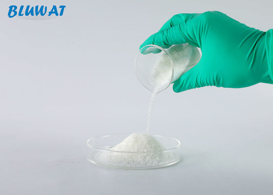 खरीदें बल्क Cpam Cationic Polyacrylamide Polymer Flocculant ऑनलाइन निर्माण